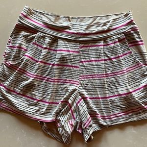 Fighting Eel Striped Women's Shorts